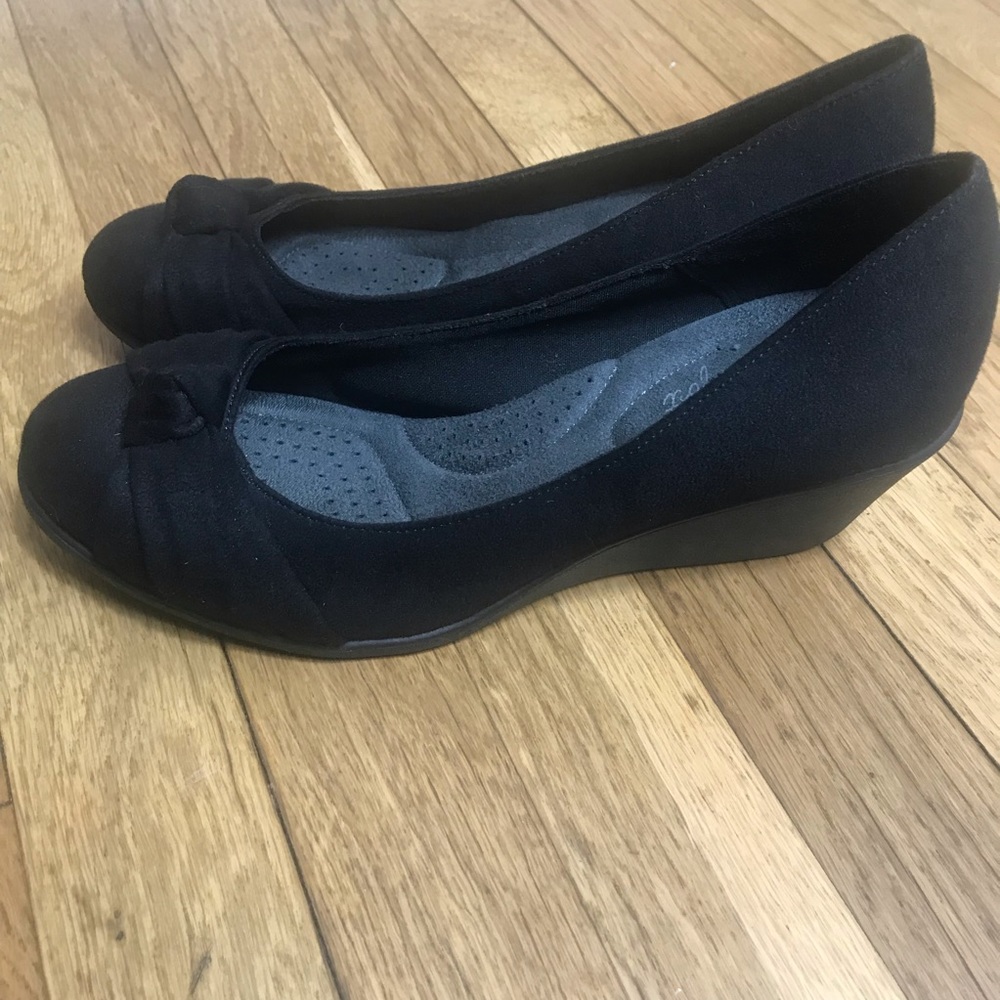 Dexflex Comfort Black Wedges Size 8-1/2